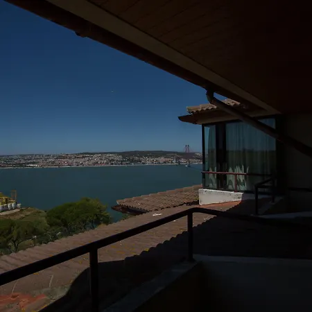 Hi - De Juventude 旅馆 *