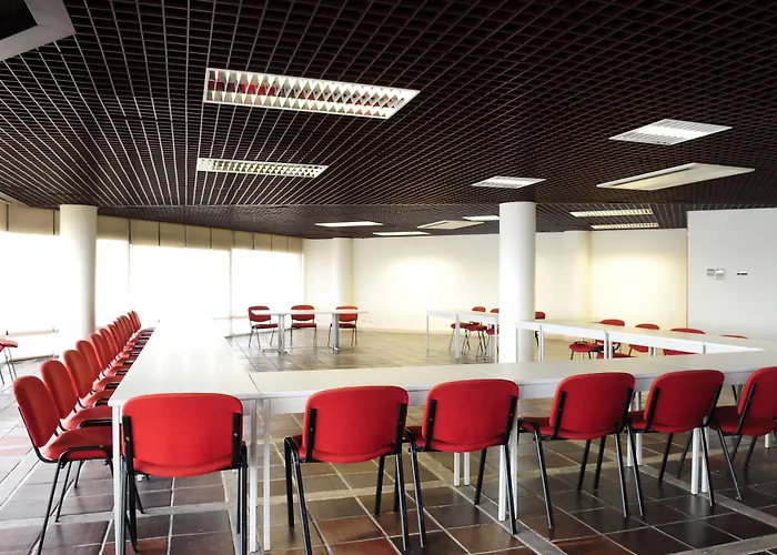 Albergue Hi - De Juventude Almada