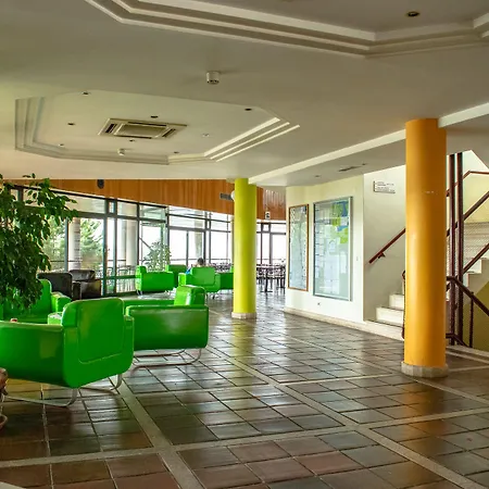 Albergue Hi - De Juventude Almada